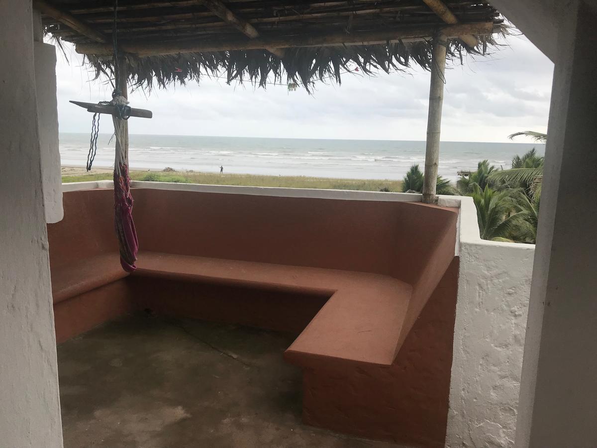 Beach Front Bungalows At The Coconut Каноа Екстер'єр фото